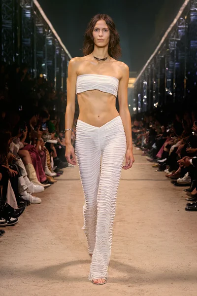 Look 50